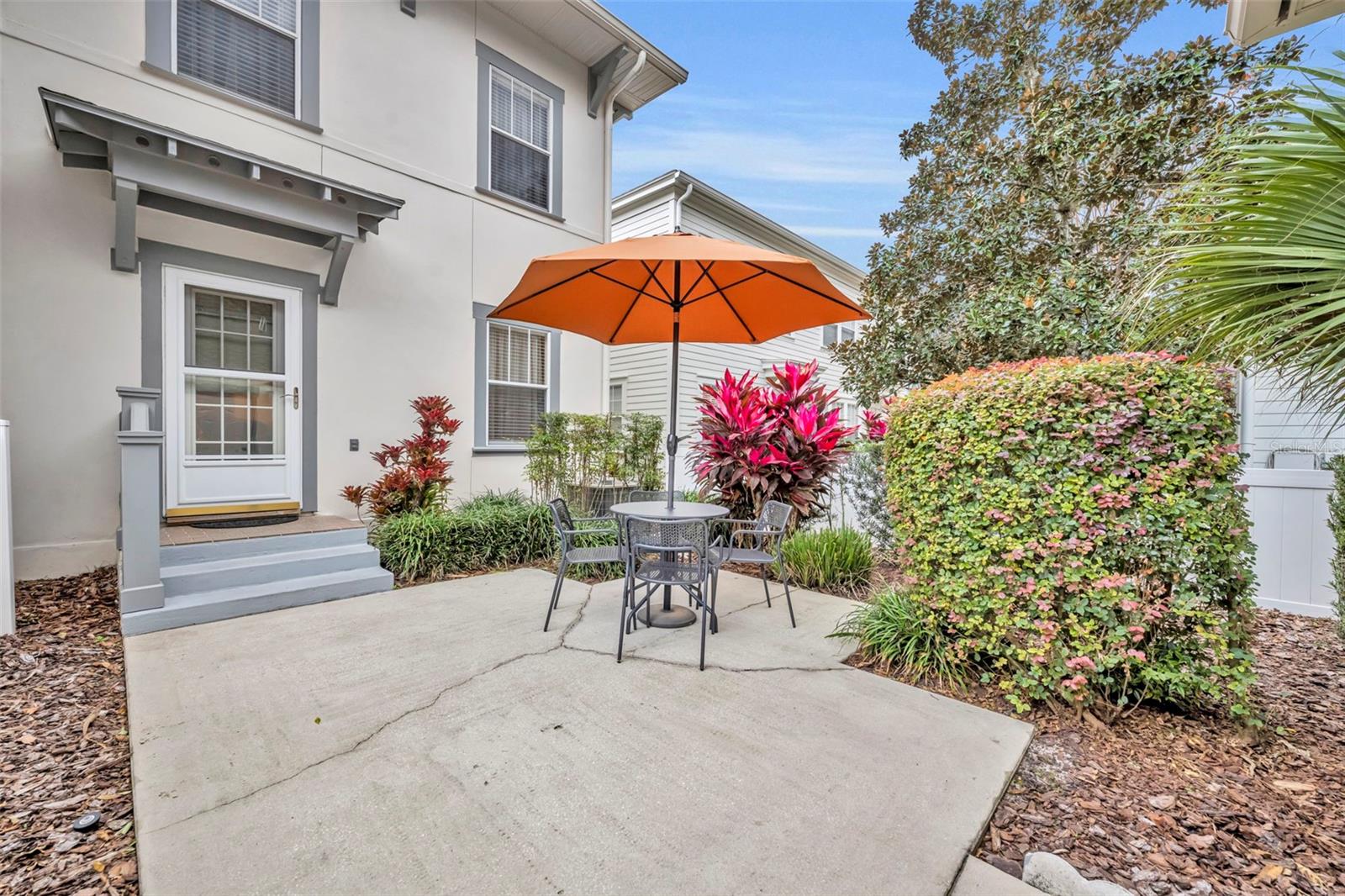 CELEBRATION ROSEVILLE CORNER - Residential