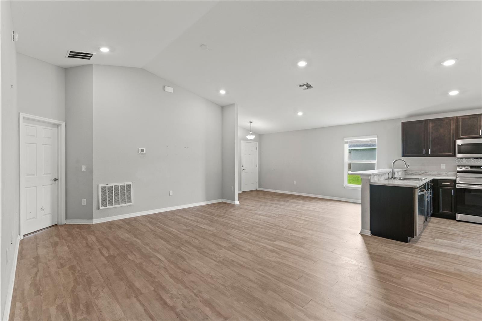 LAKES TR 5 - Residential