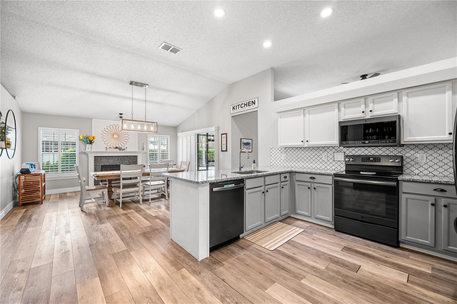 VILLAGES/FIRESIDE - Residential