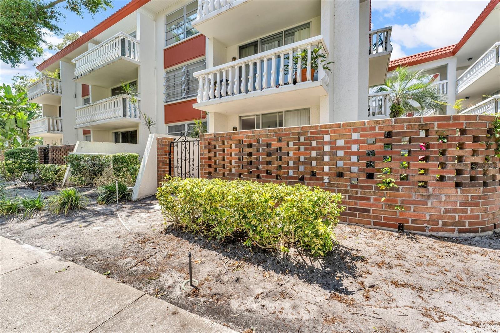 1001 PEARCE DRIVE 106