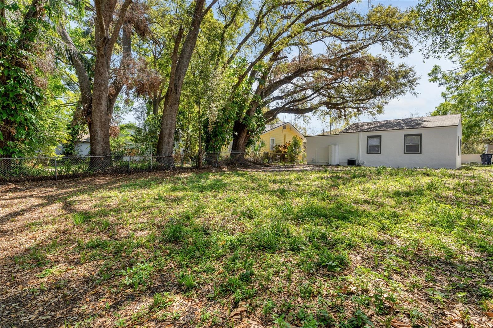 304 E HANLON STREET