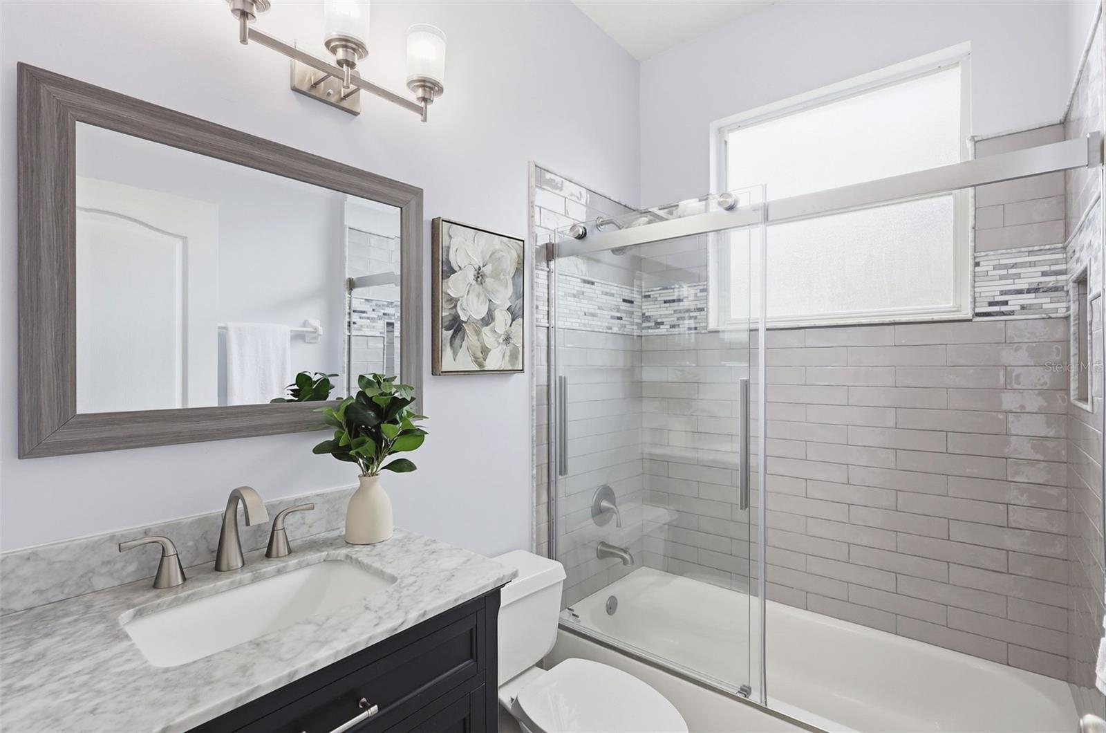 ADMIRAL POINTE - Residential