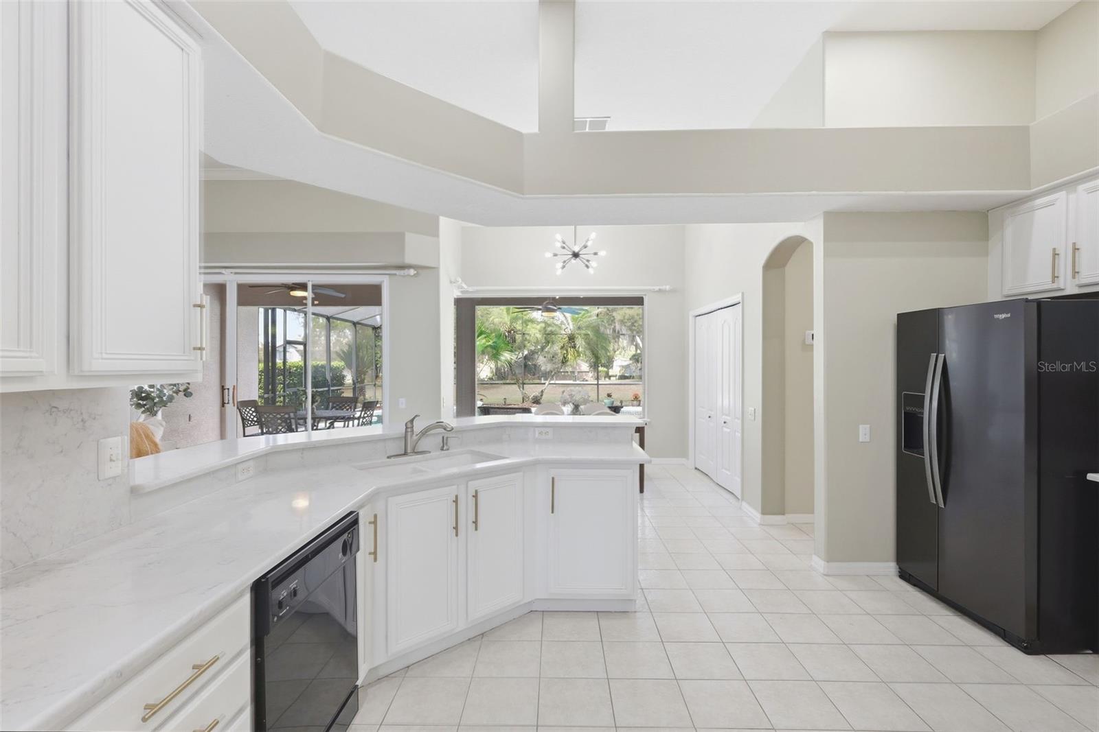 ADMIRAL POINTE - Residential