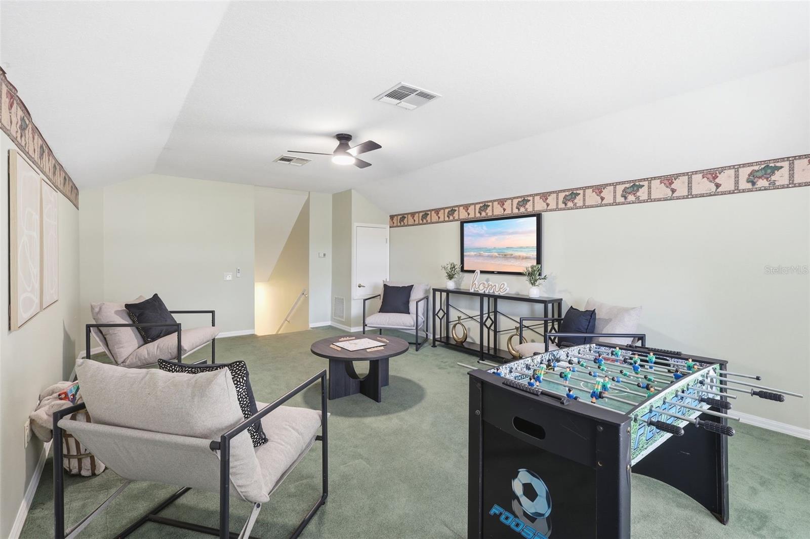 ADMIRAL POINTE - Residential