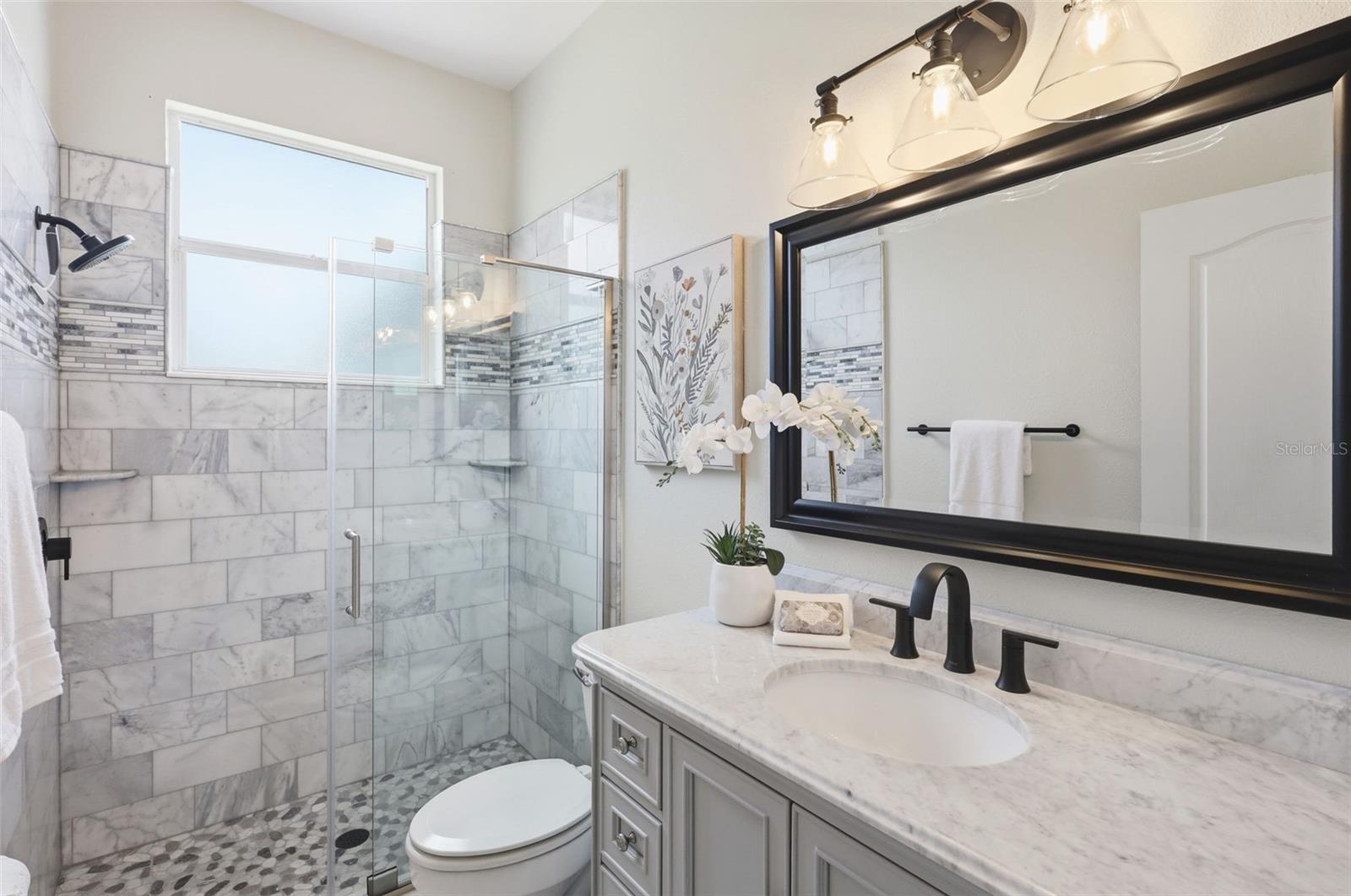 ADMIRAL POINTE - Residential