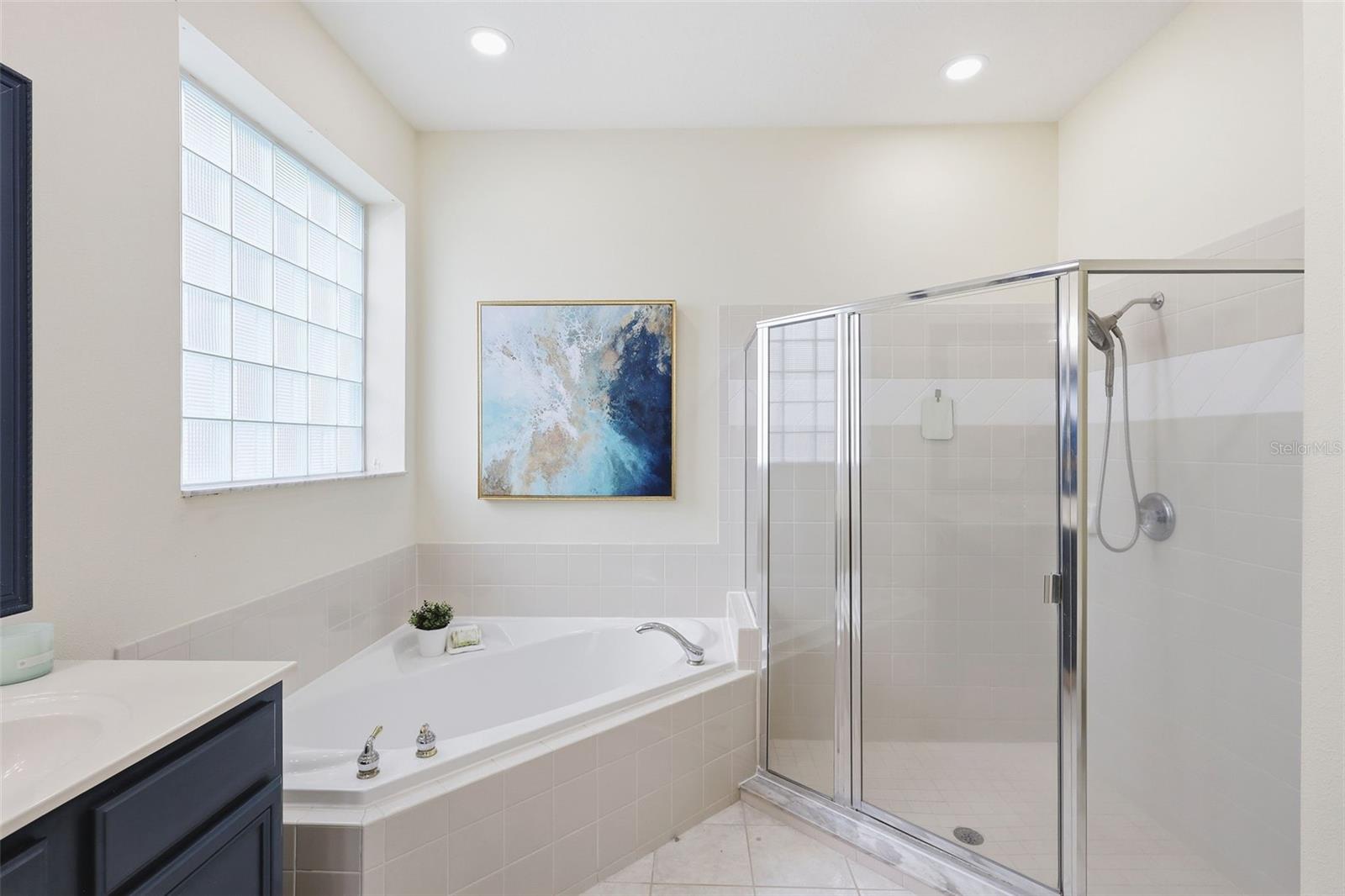 ADMIRAL POINTE - Residential