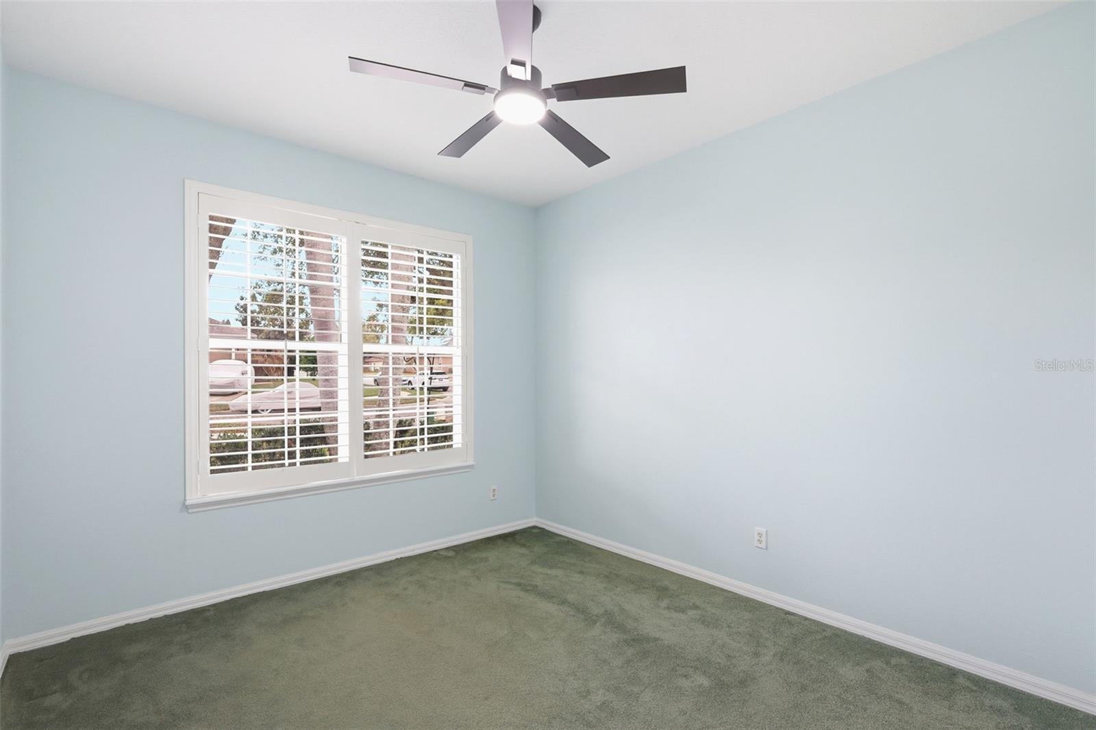 ADMIRAL POINTE - Residential