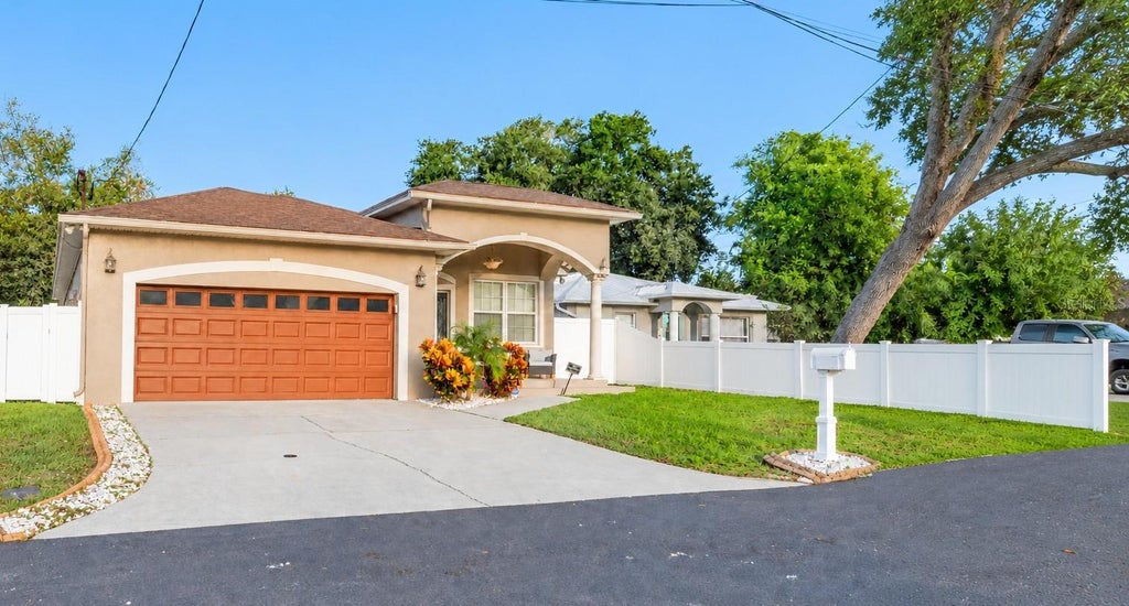 Photo of 8930 N Newport Avenue, Tampa, FL 33604 (MLS # TB8549179)
