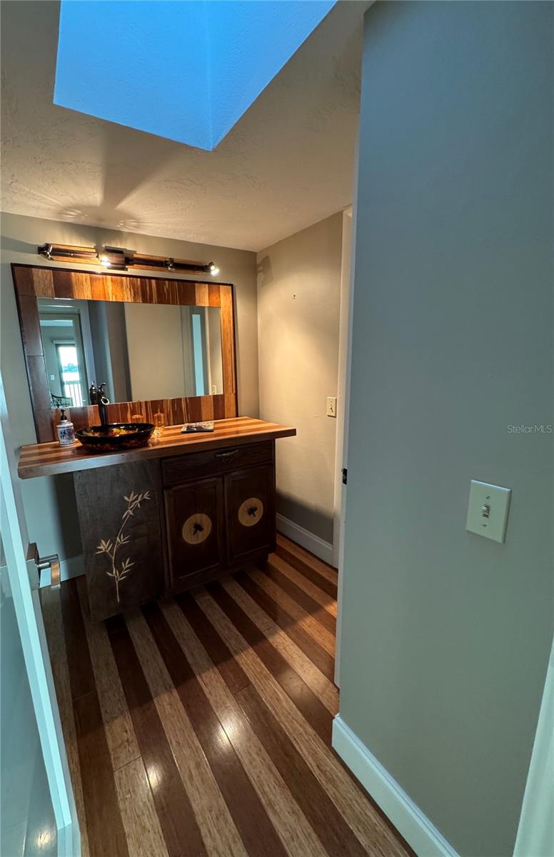 LANDINGS TREEHOUSE - Residential Lease