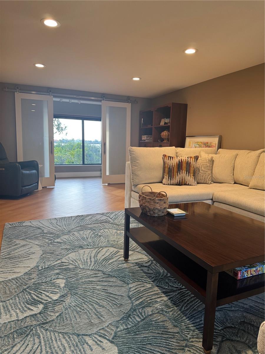 LANDINGS TREEHOUSE - Residential Lease