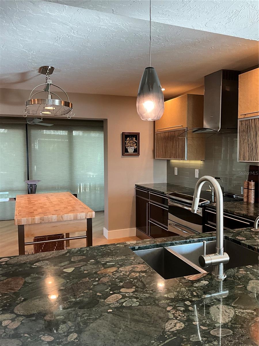 LANDINGS TREEHOUSE - Residential Lease