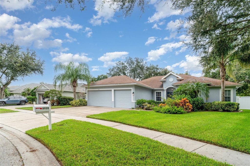 Photo of 8920 Aberdeen Creek Circle, Riverview, FL 33569 (MLS # TB8427960)