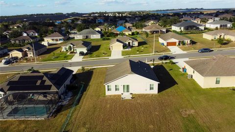 A home in LAKE WALES