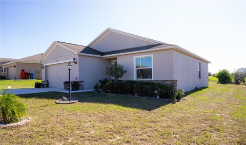 A home in LAKE WALES