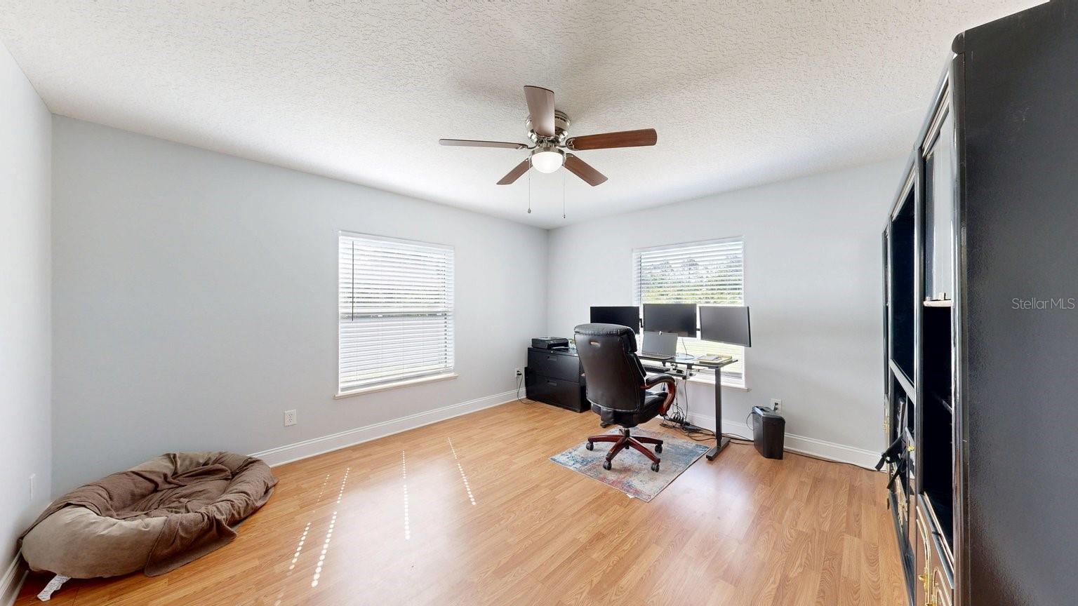 208 LONDON DRIVE