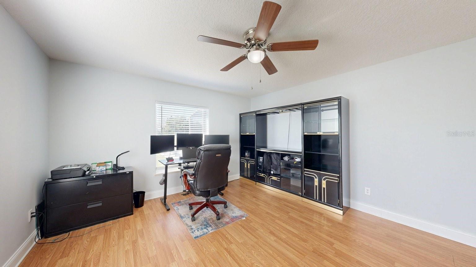 208 LONDON DRIVE