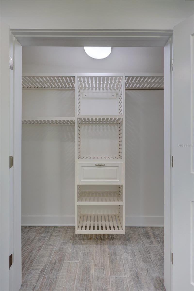 BAYOU BONITA - Residential Lease