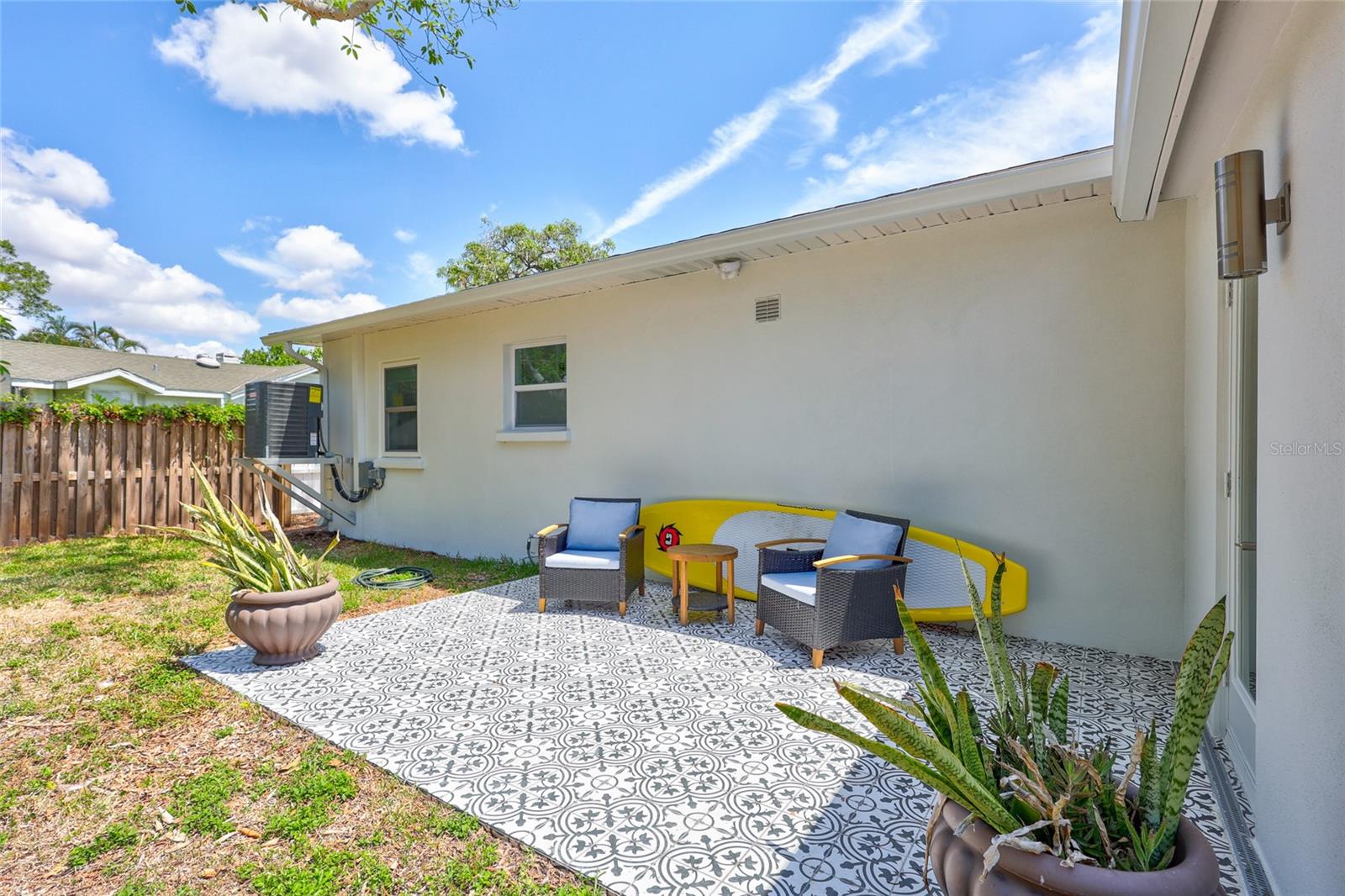 BAYOU BONITA - Residential Lease