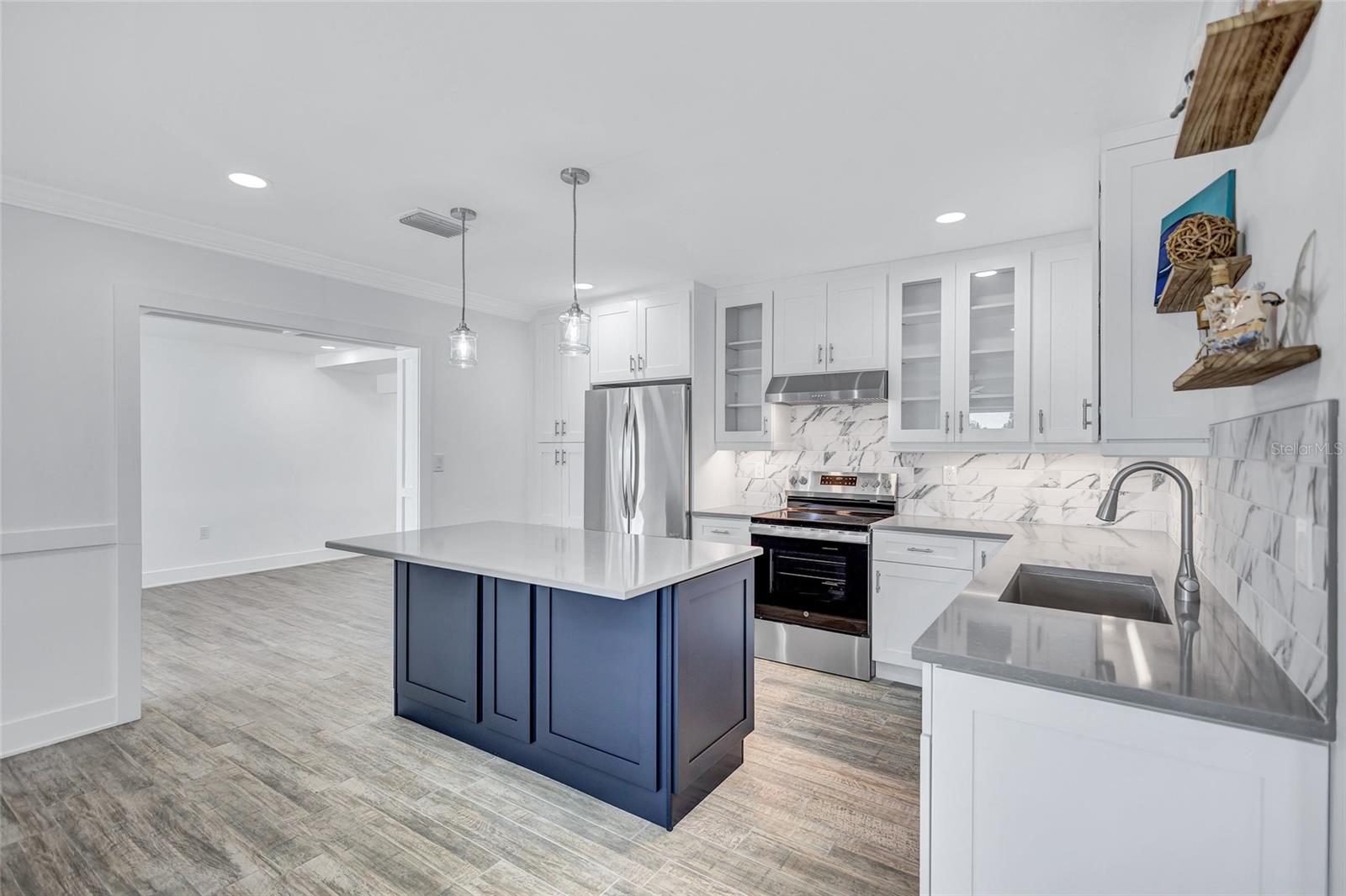 BAYOU BONITA - Residential Lease