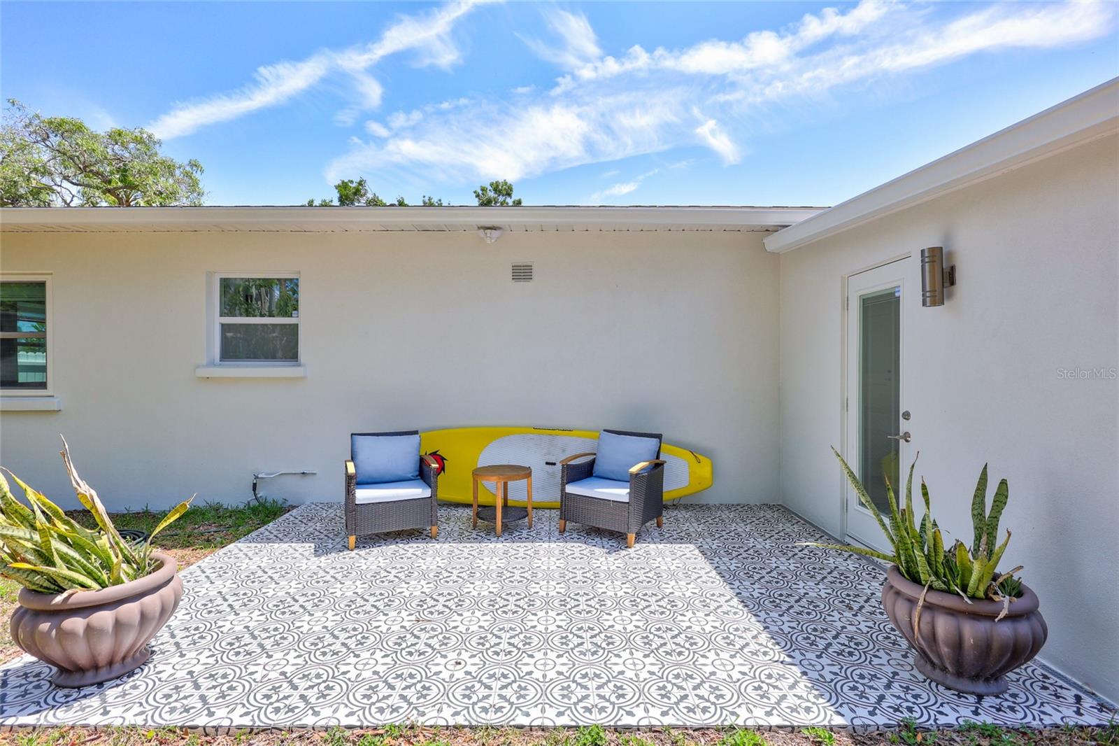 BAYOU BONITA - Residential Lease