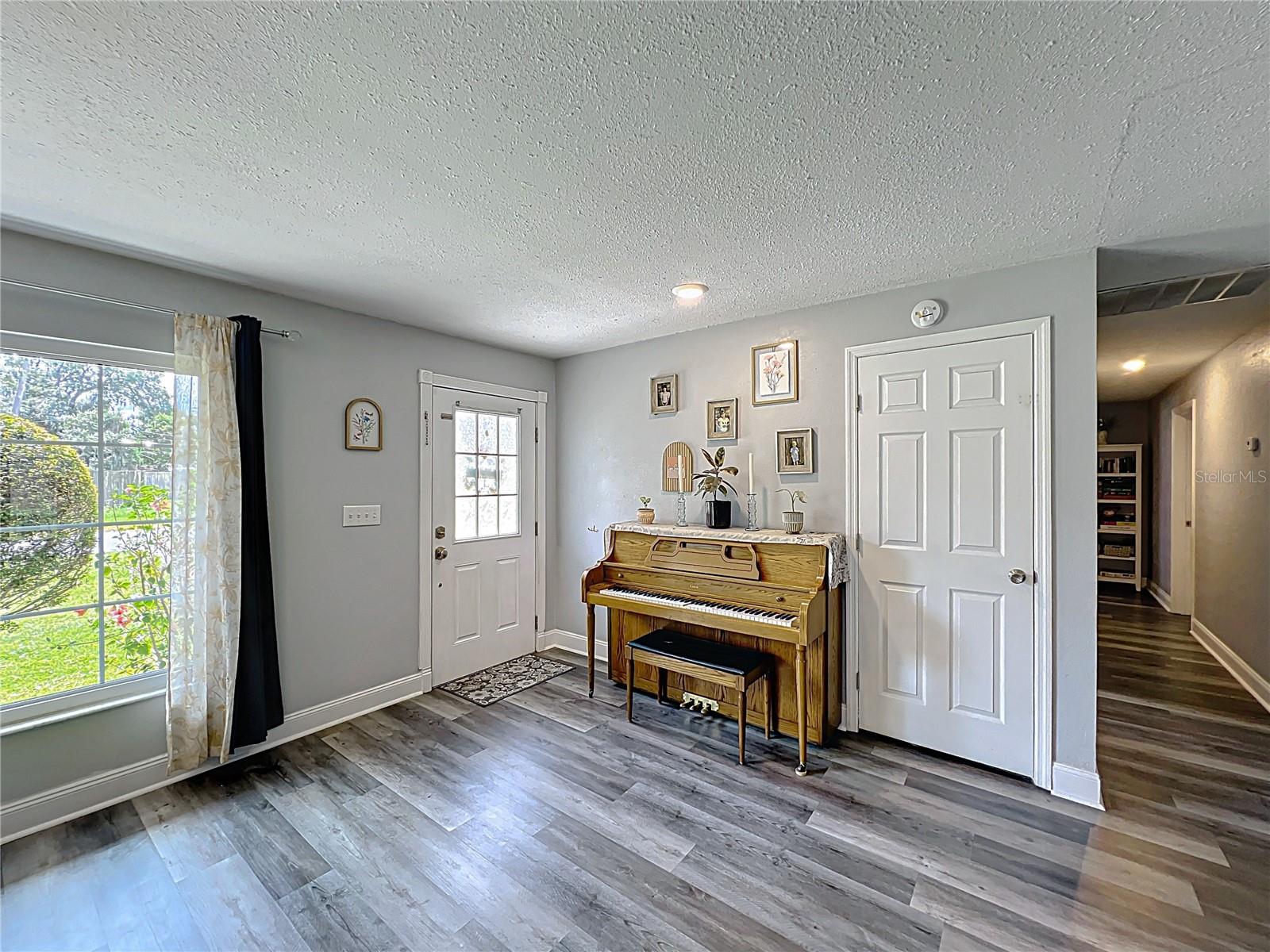 1107 ENCHANTED DRIVE