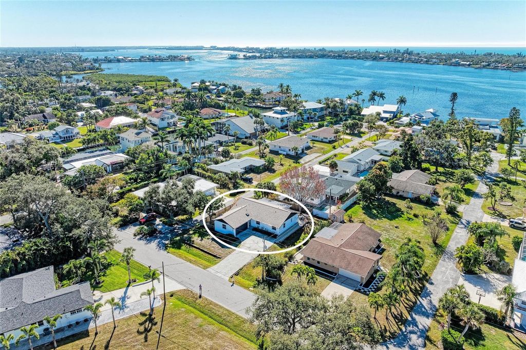 Photo of 6738 Avenue D, Sarasota, FL 34231 (MLS # A4677186)