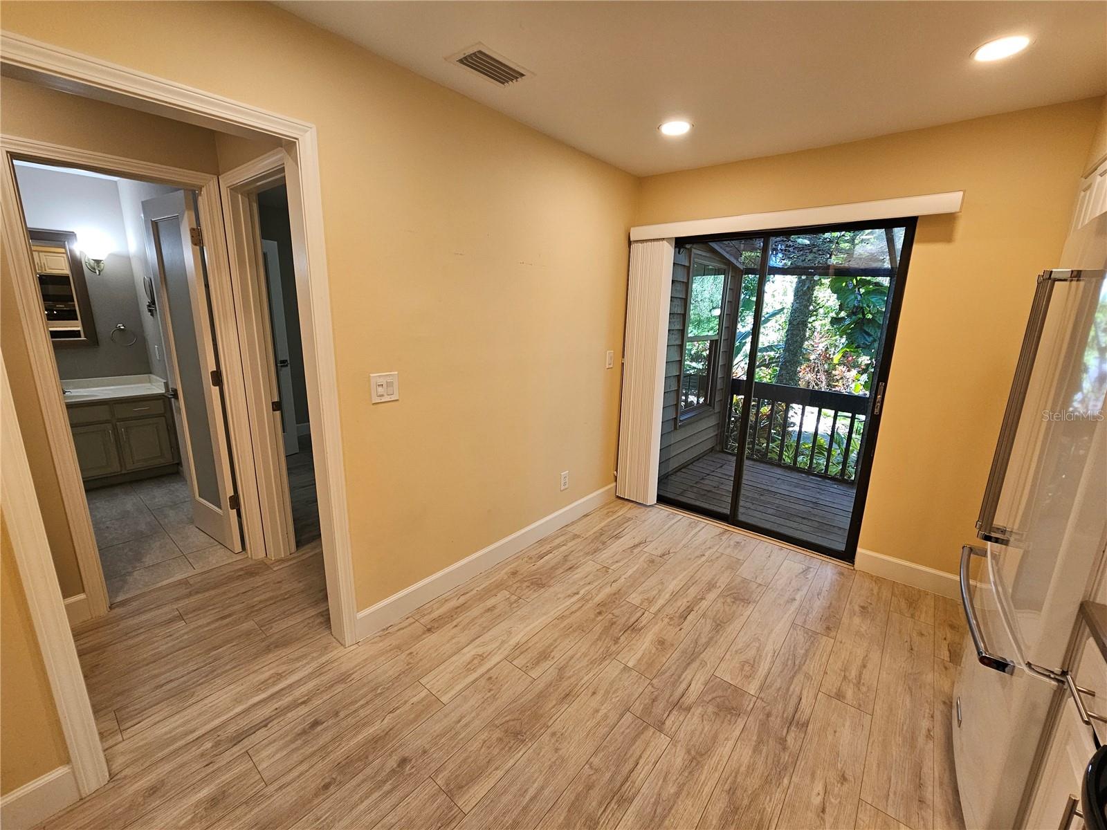 LAKES OF SARASOTA I - Residential Lease