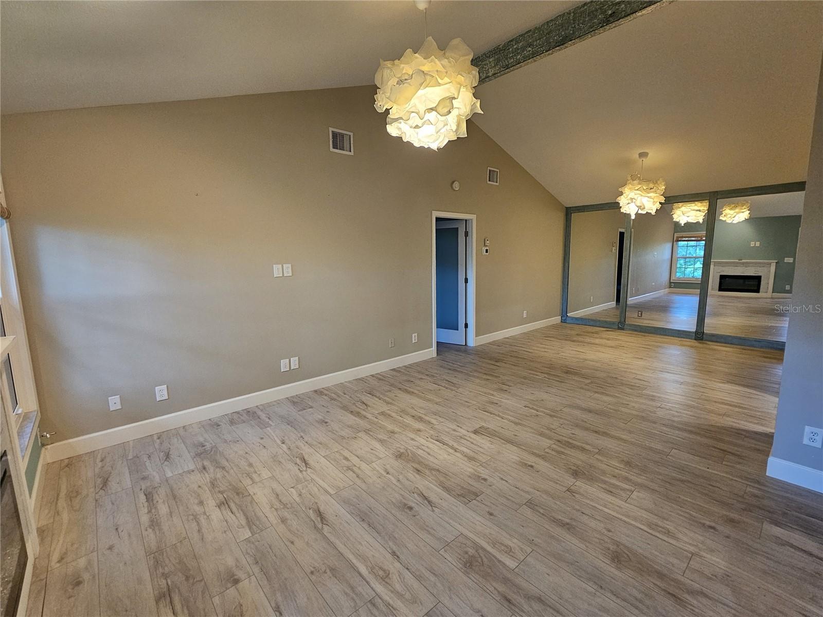 LAKES OF SARASOTA I - Residential Lease