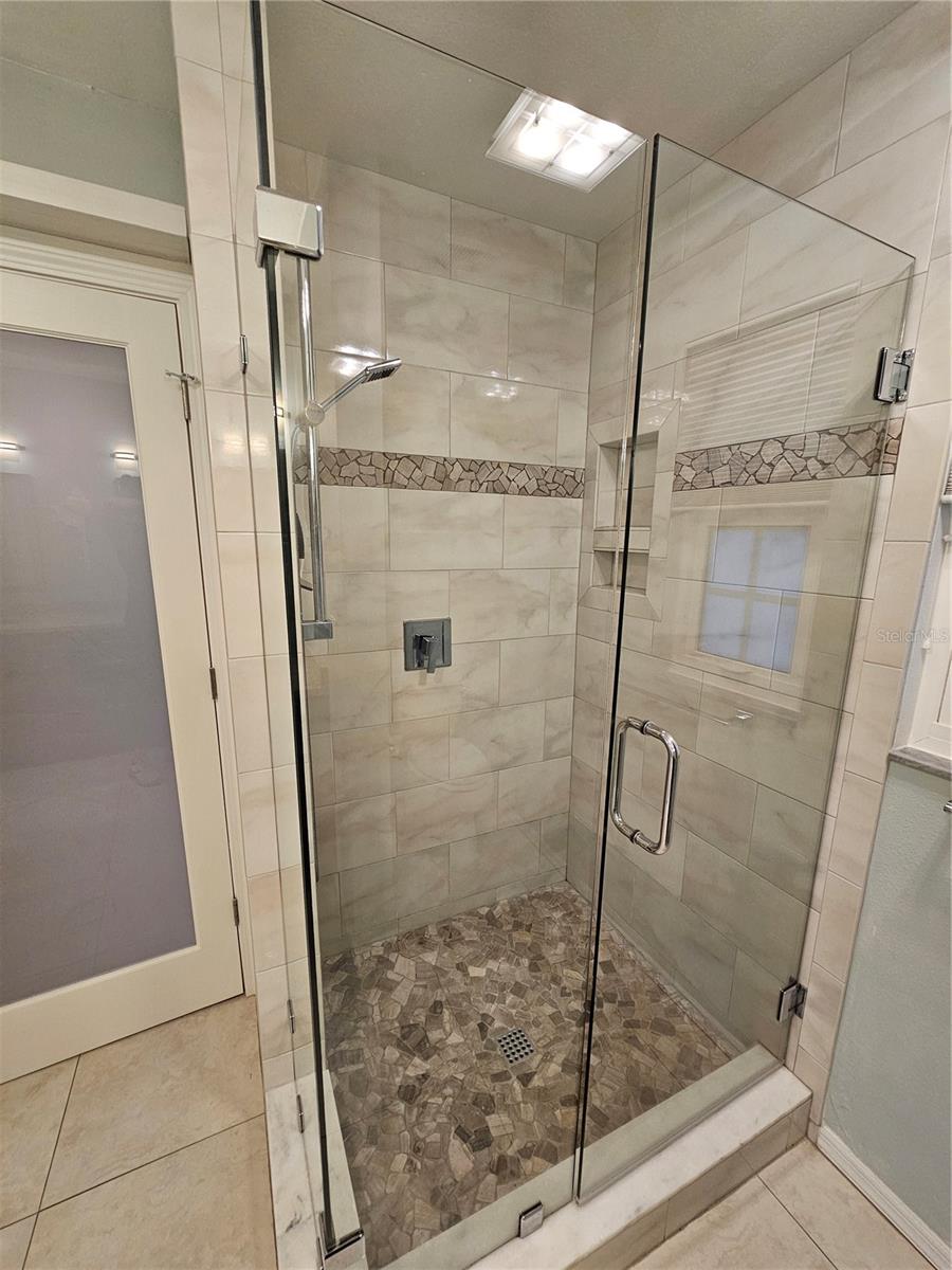 LAKES OF SARASOTA I - Residential Lease