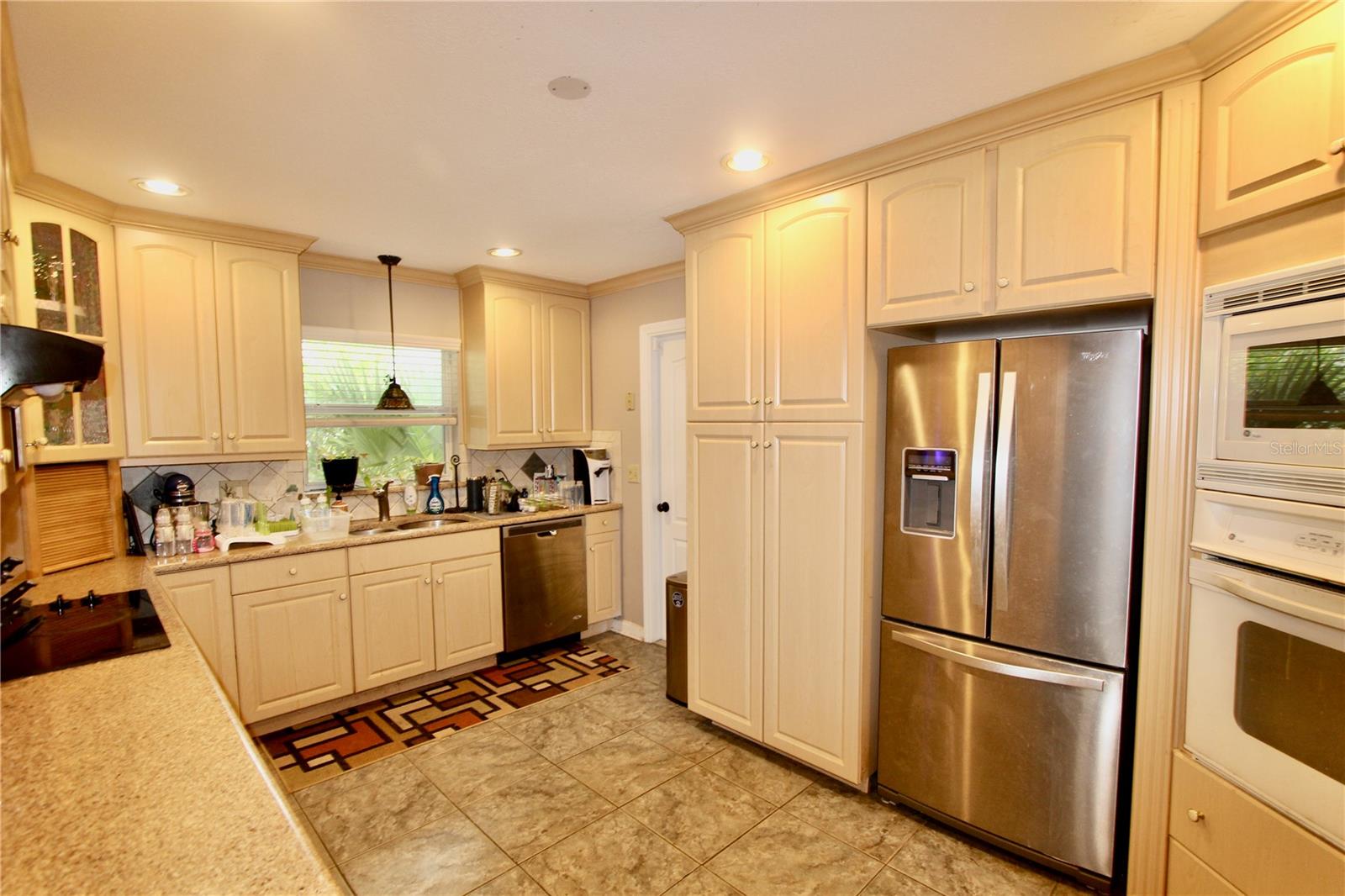 BEL AIRE PINES - Residential