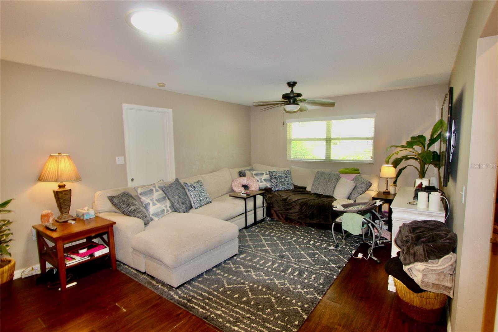 BEL AIRE PINES - Residential