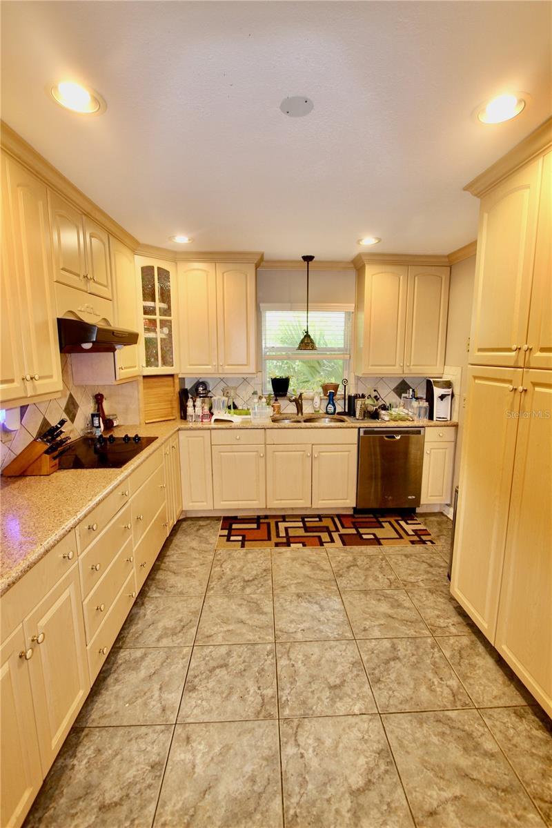 BEL AIRE PINES - Residential