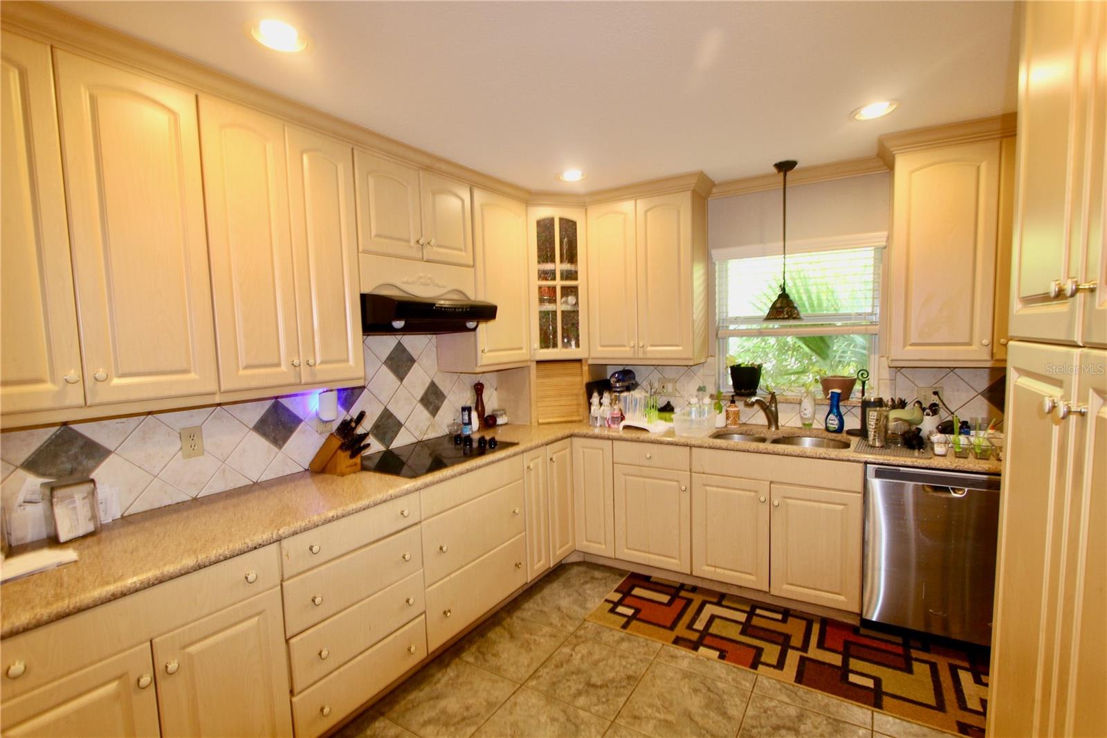 BEL AIRE PINES - Residential