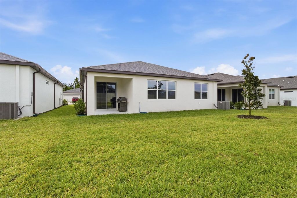 Photo of 9738 Redwood Heights Loop, Thonotosassa, FL 33592 (MLS # TB8477521)