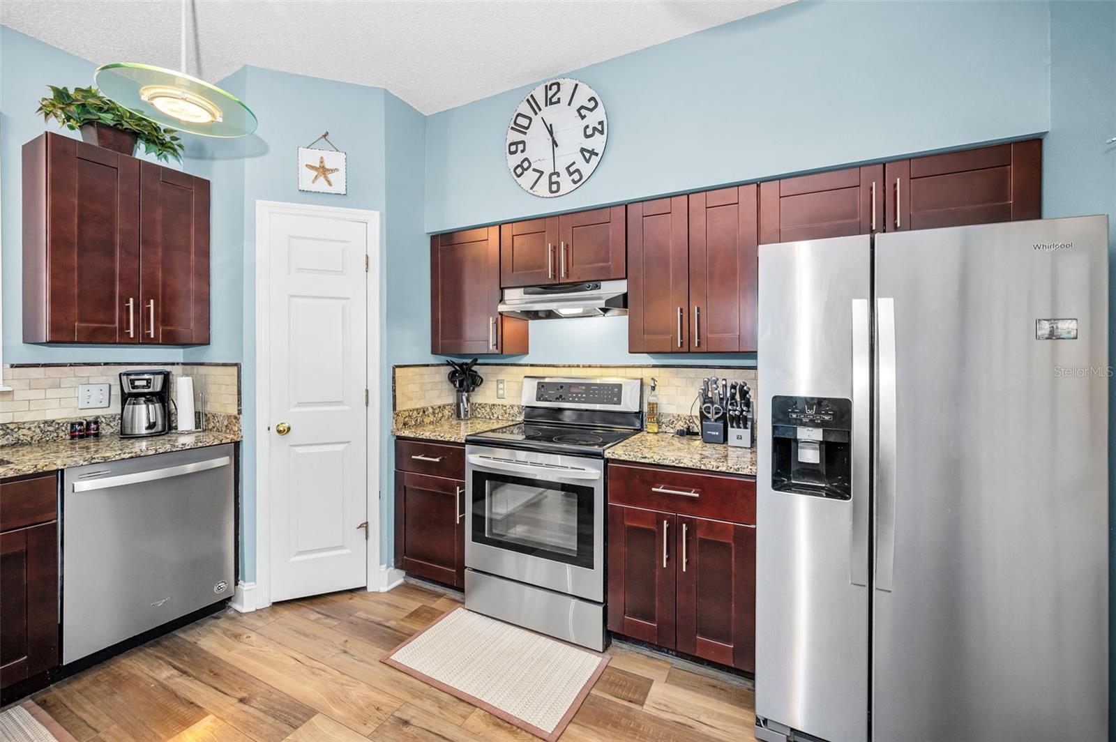 ENCLAVE PH 02 - Residential