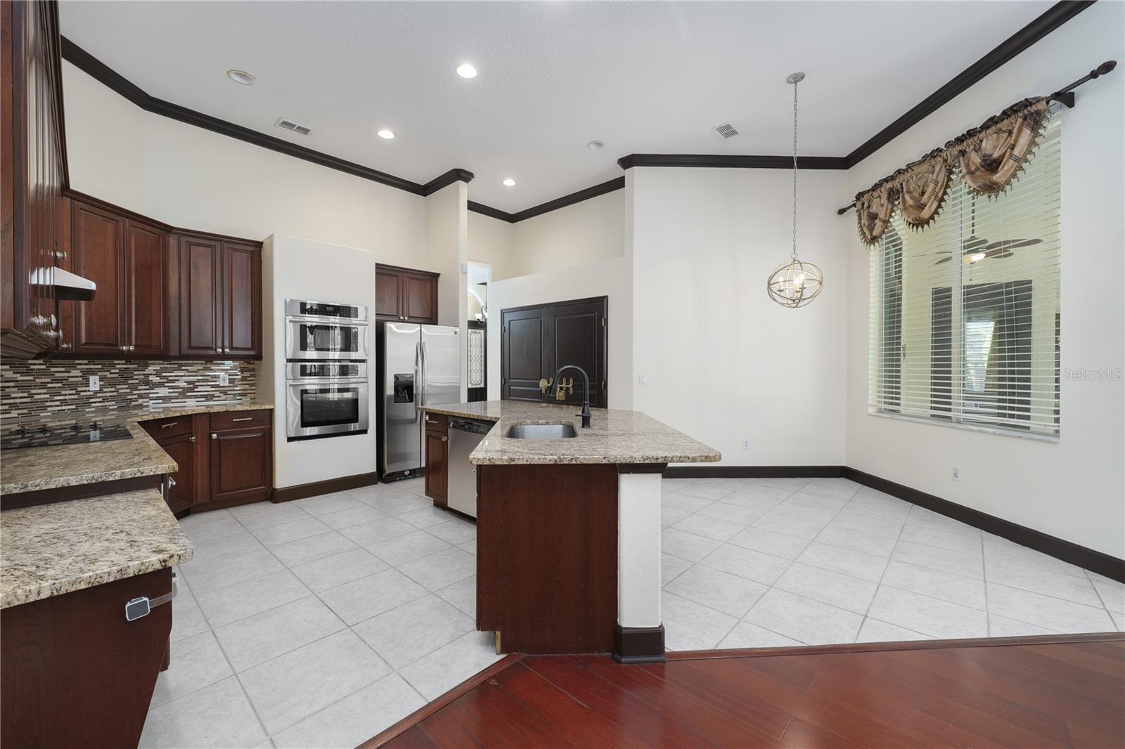 SEVILLE CHASE - Residential