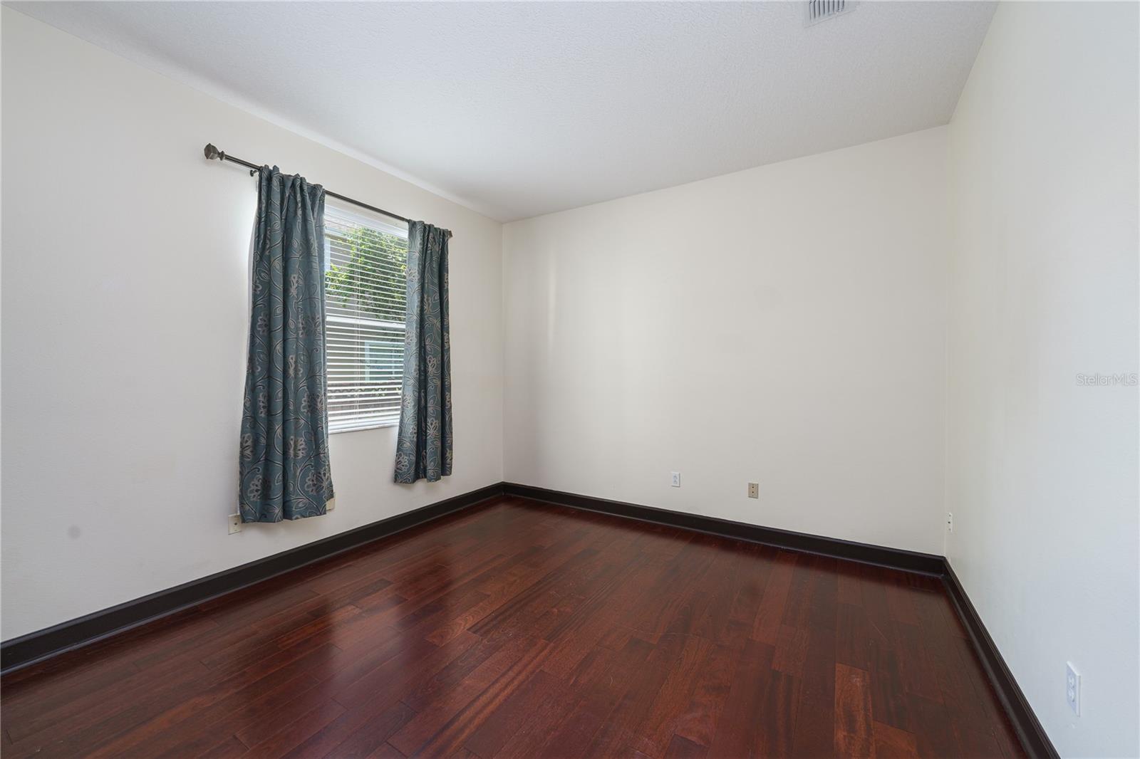 SEVILLE CHASE - Residential