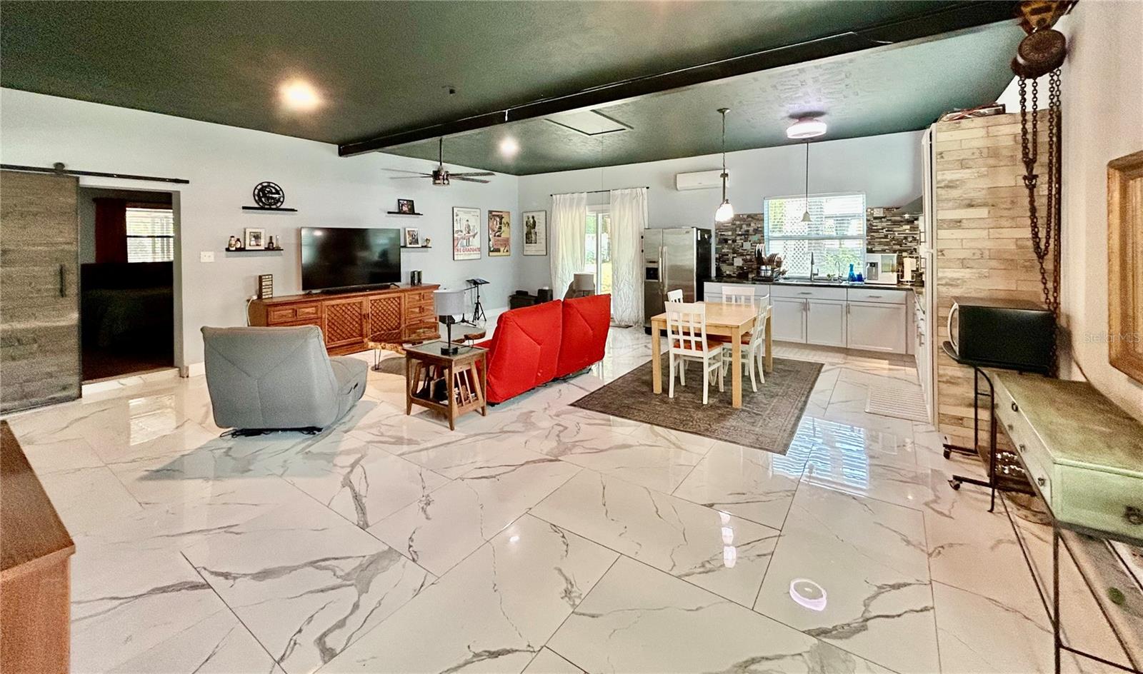 MOON LAKE ESTATES - Residential