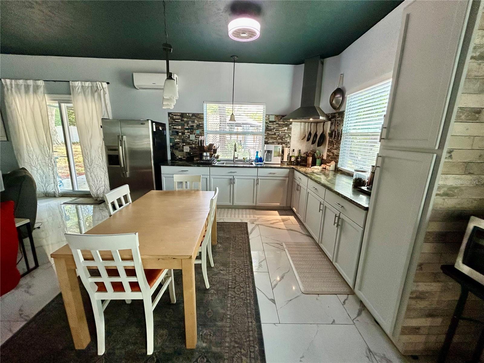 MOON LAKE ESTATES - Residential