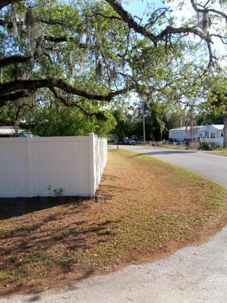 MOON LAKE ESTATES - Residential