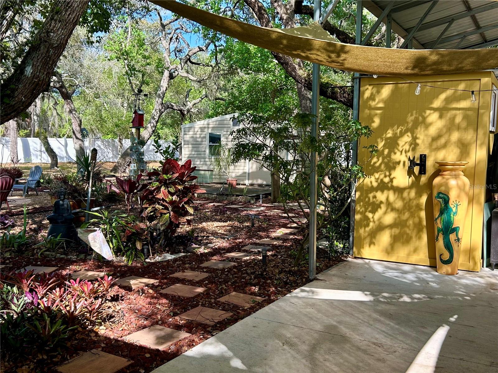 MOON LAKE ESTATES - Residential