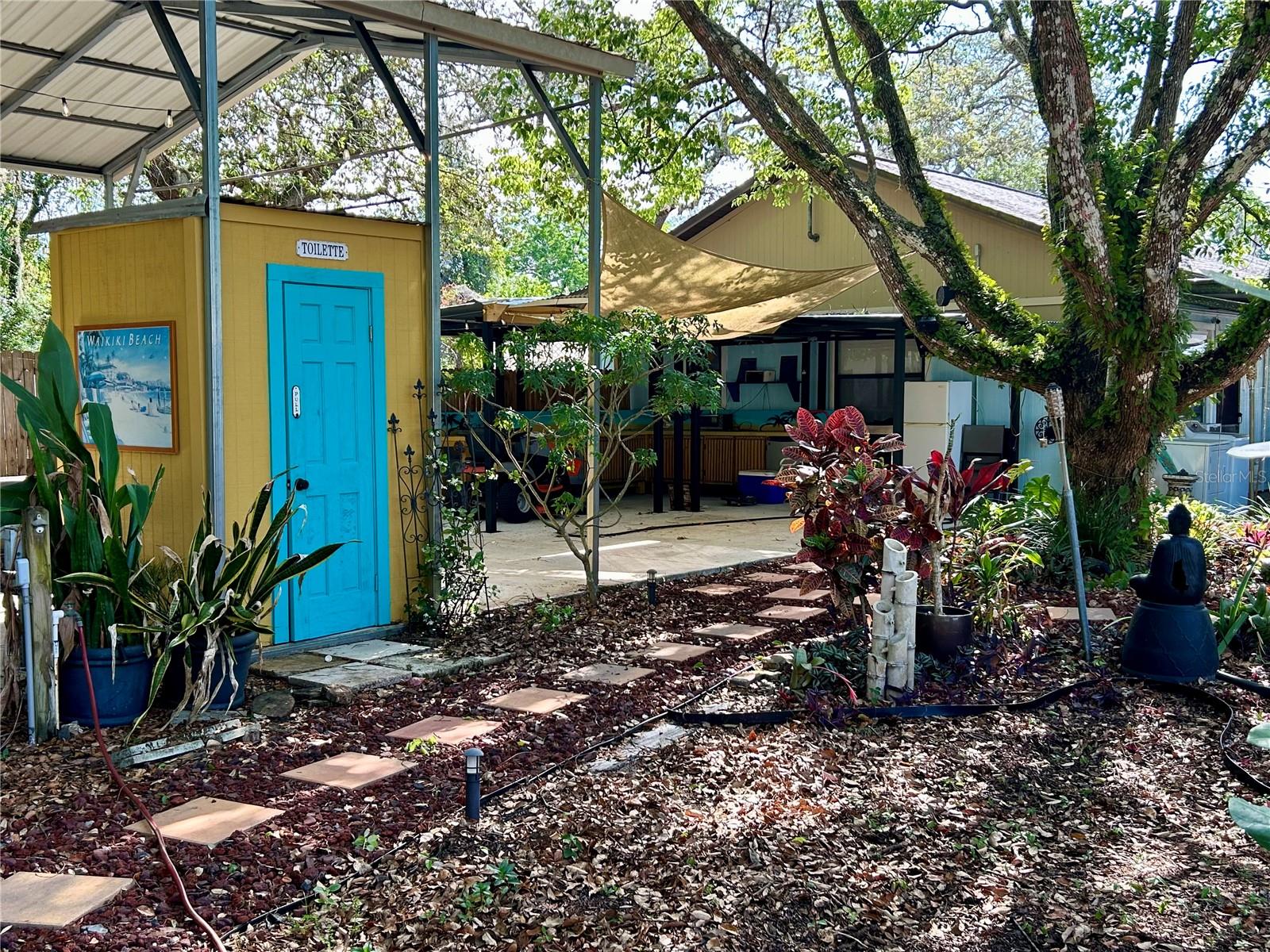 MOON LAKE ESTATES - Residential