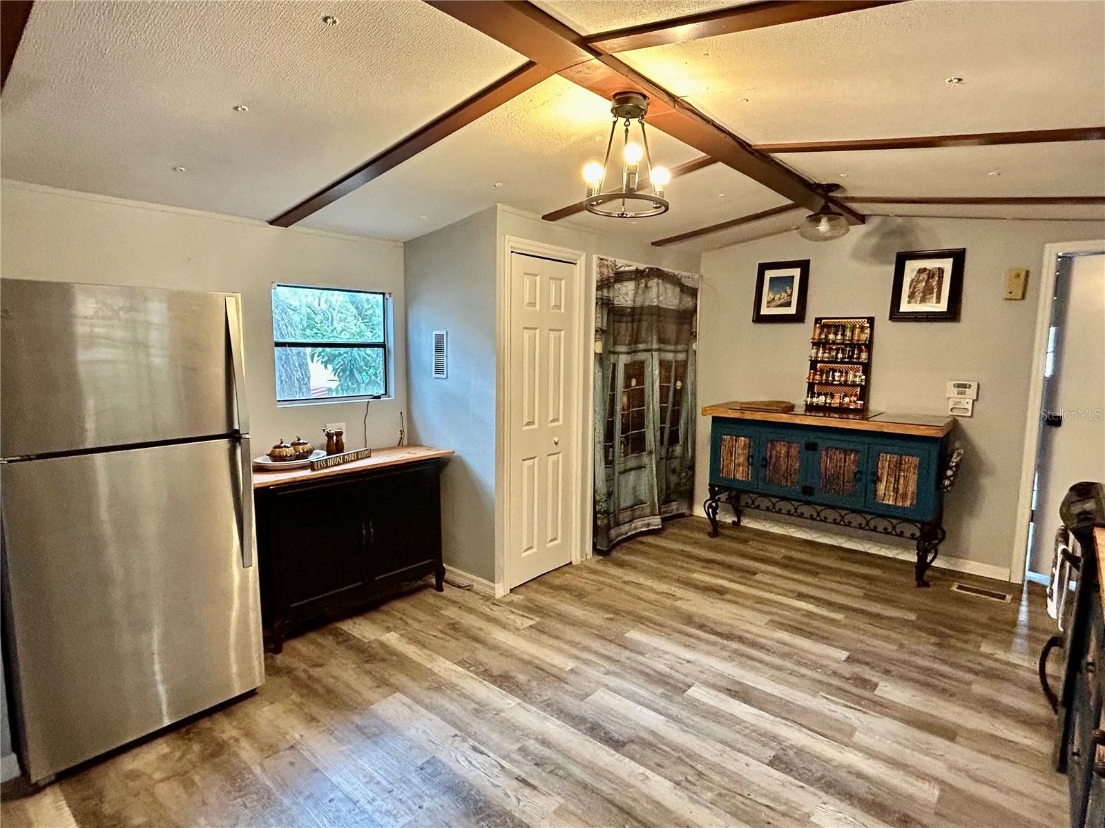MOON LAKE ESTATES - Residential