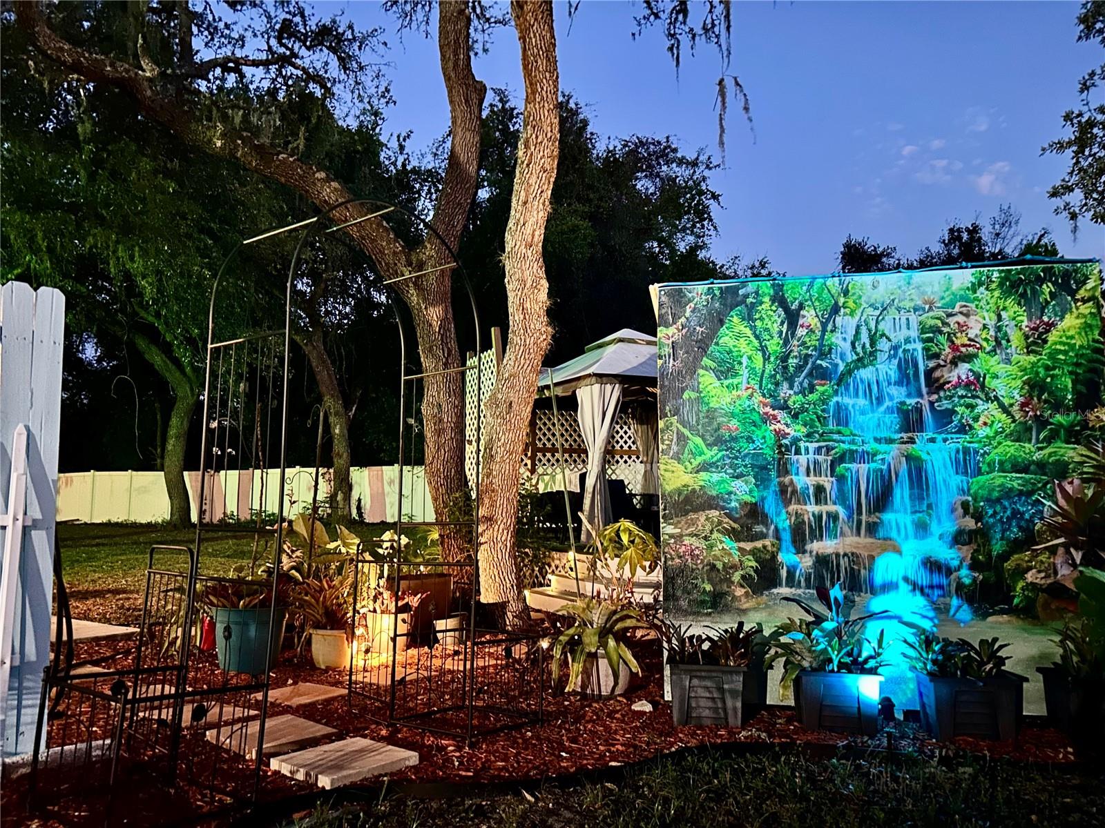 MOON LAKE ESTATES - Residential
