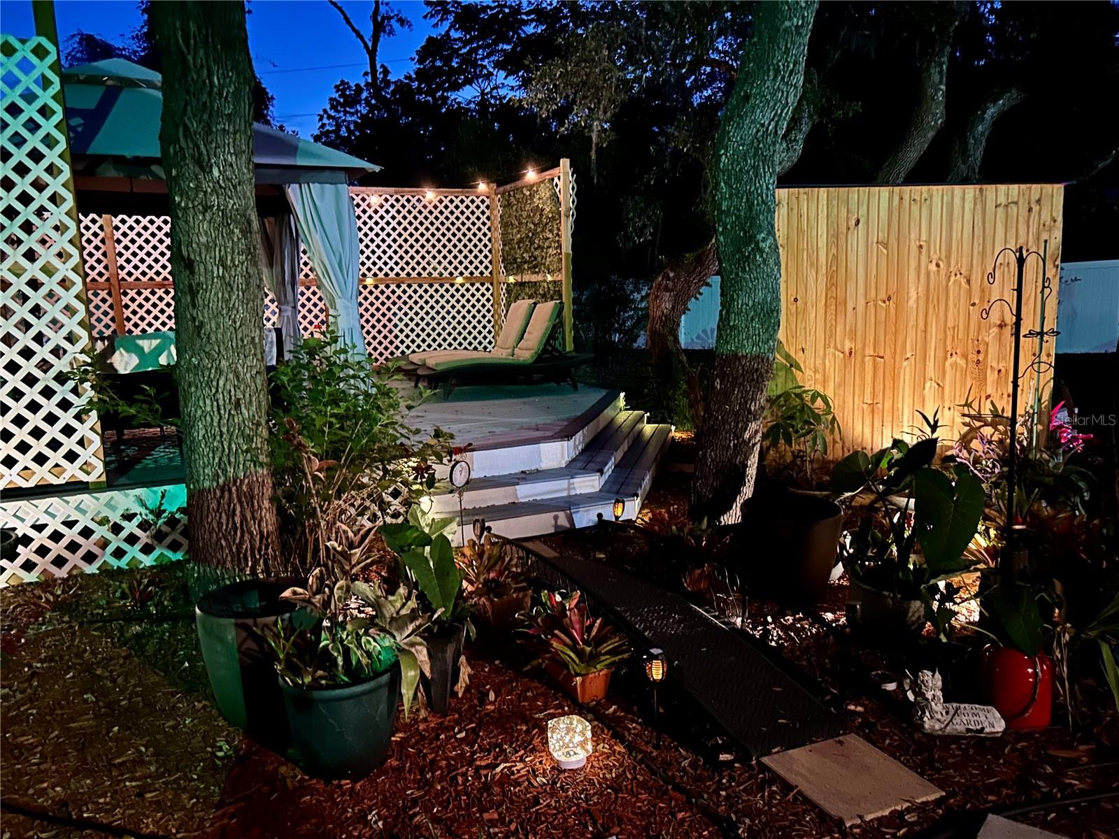 MOON LAKE ESTATES - Residential