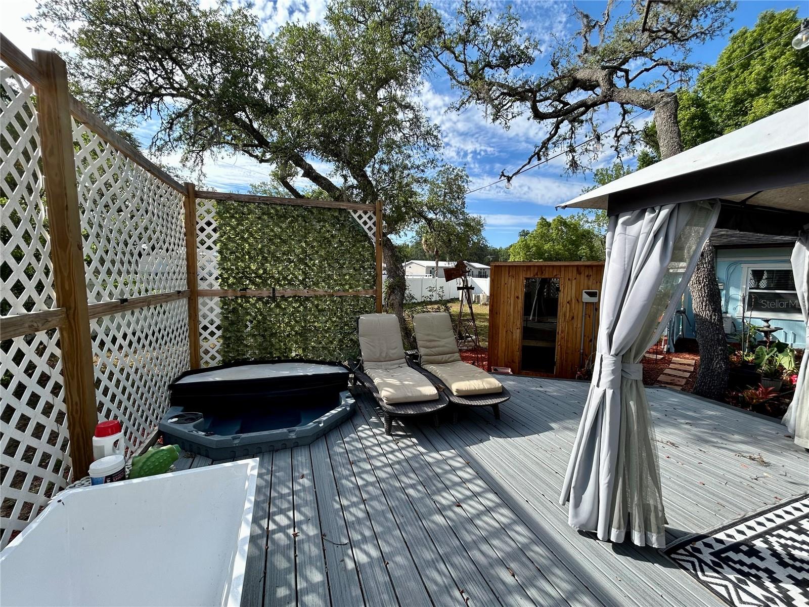 MOON LAKE ESTATES - Residential