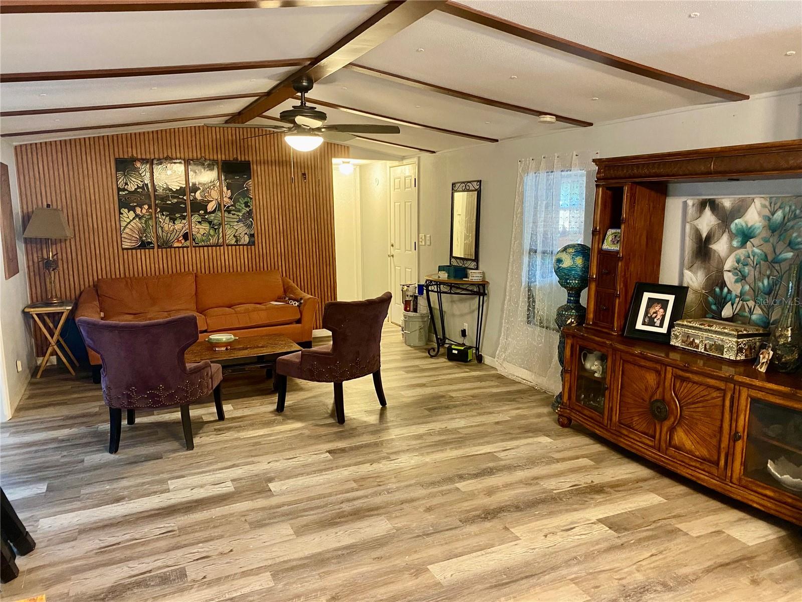 MOON LAKE ESTATES - Residential