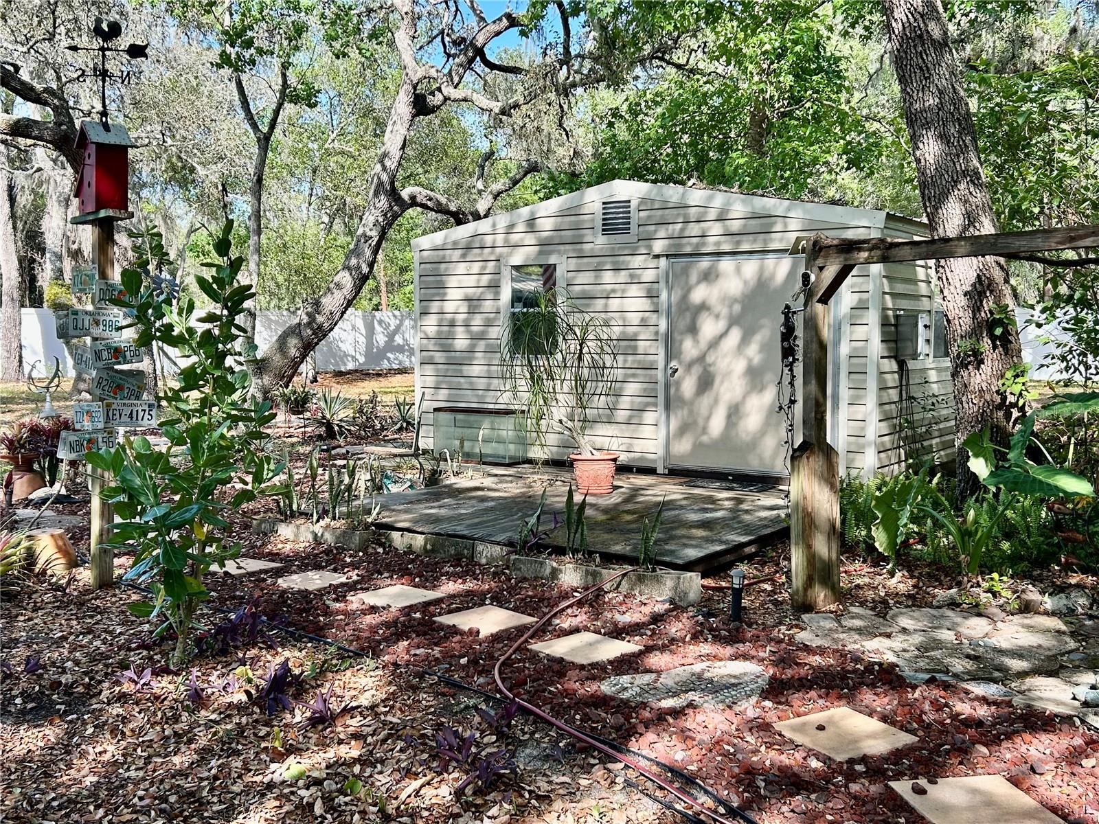 MOON LAKE ESTATES - Residential