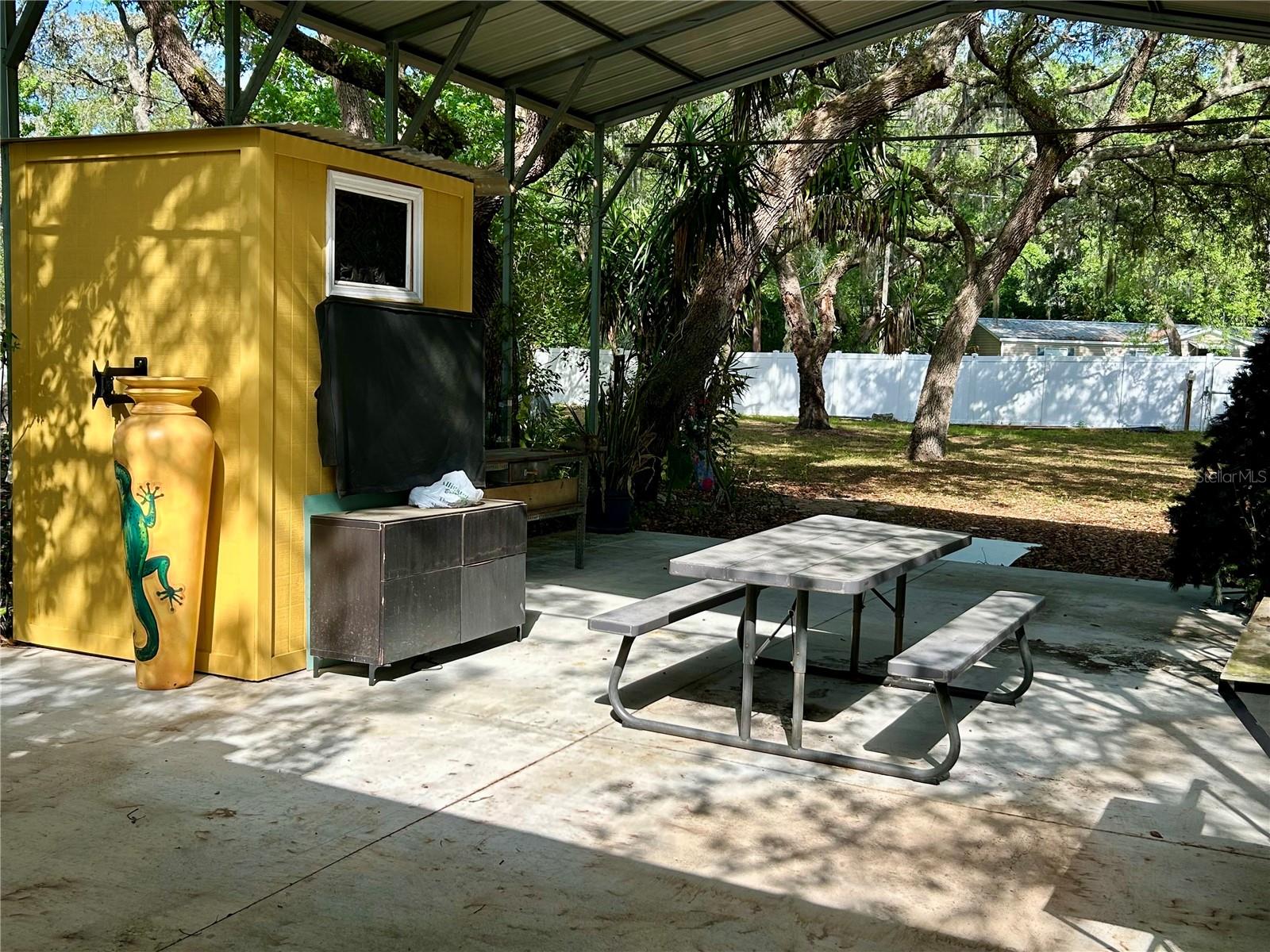 MOON LAKE ESTATES - Residential