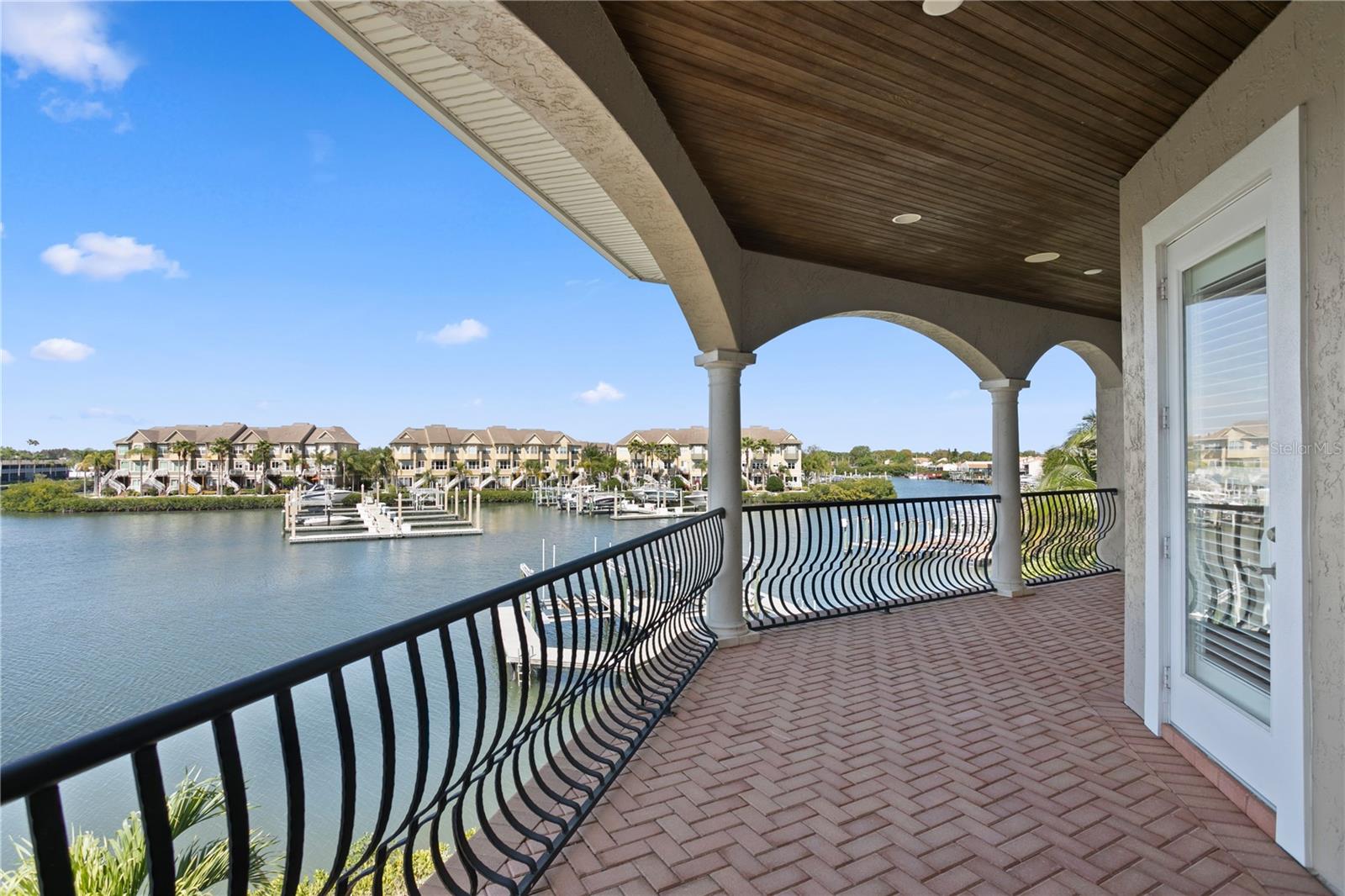 THE RESERVE OF OLD TAMPA BAY - Residential Lease